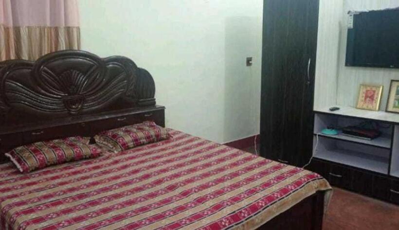 בית מלון כפרי Oyo Shiva Palace Homestay