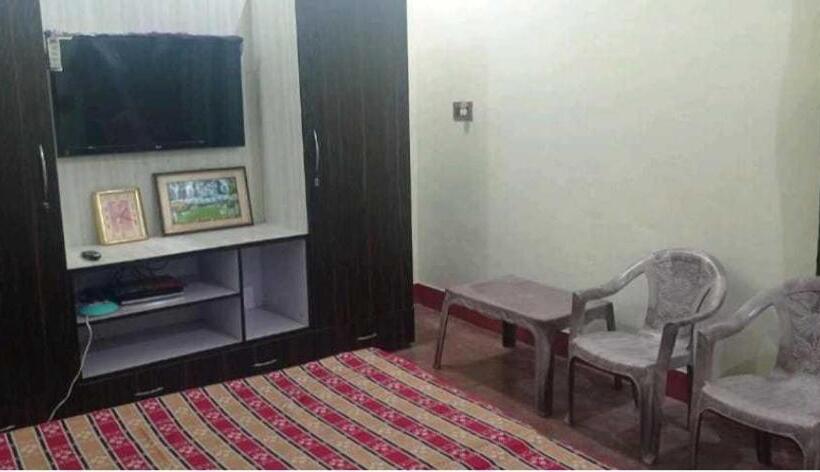 בית מלון כפרי Oyo Shiva Palace Homestay