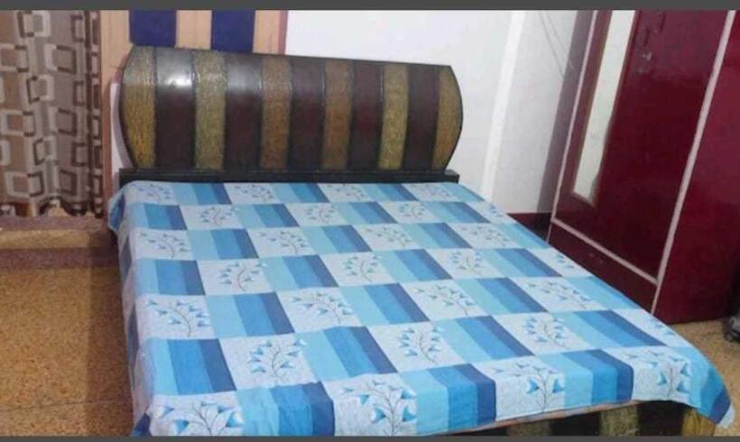 בית מלון כפרי Oyo Shiva Palace Homestay