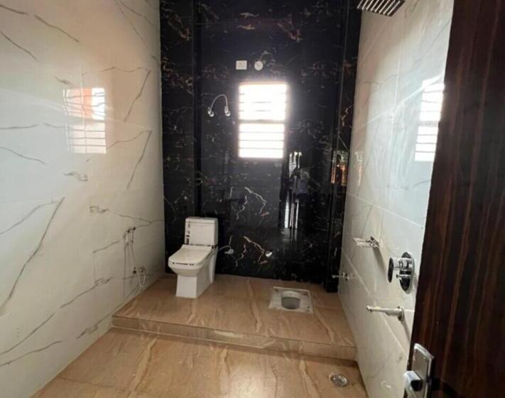 Hotell Oyo The Golf Star Near Pvr Ansal Plaza Greater Noida