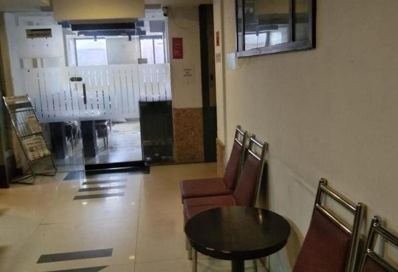 Hotel Select Residency