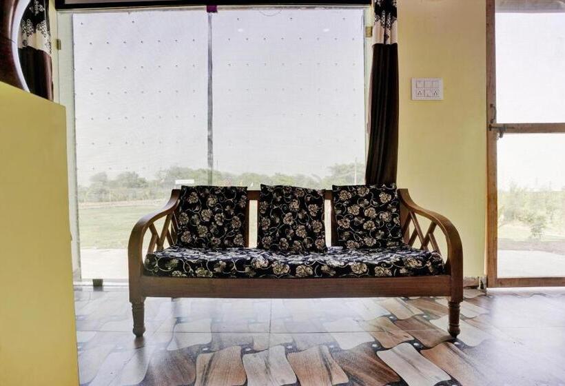 酒店 Spot On Jp Lodging & Restaurant