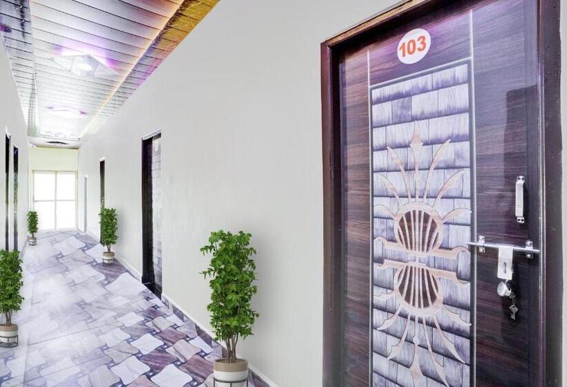 酒店 Spot On Jp Lodging & Restaurant