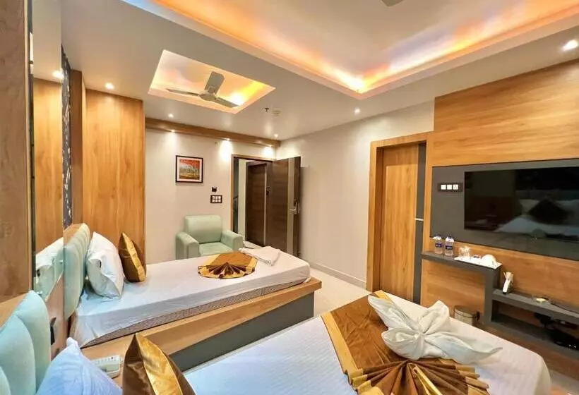 ホテル The Magnum