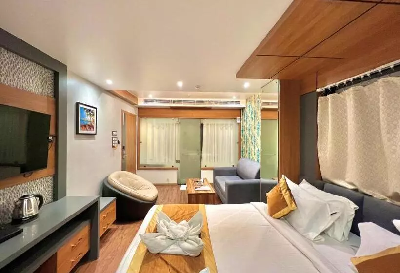 ホテル The Magnum