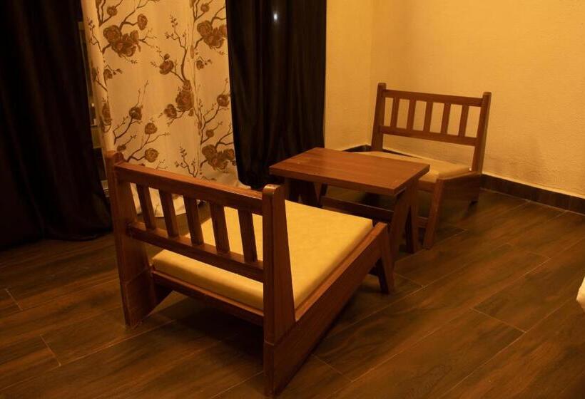 فندق The Village Resort Mundra