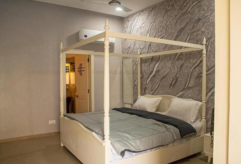 فندق The Village Resort Mundra