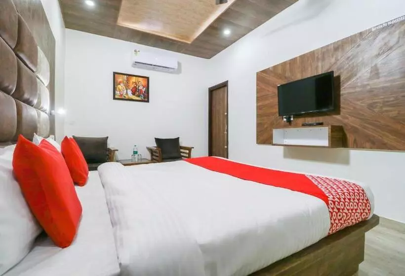 Oyo Flagship Hotel Ambani