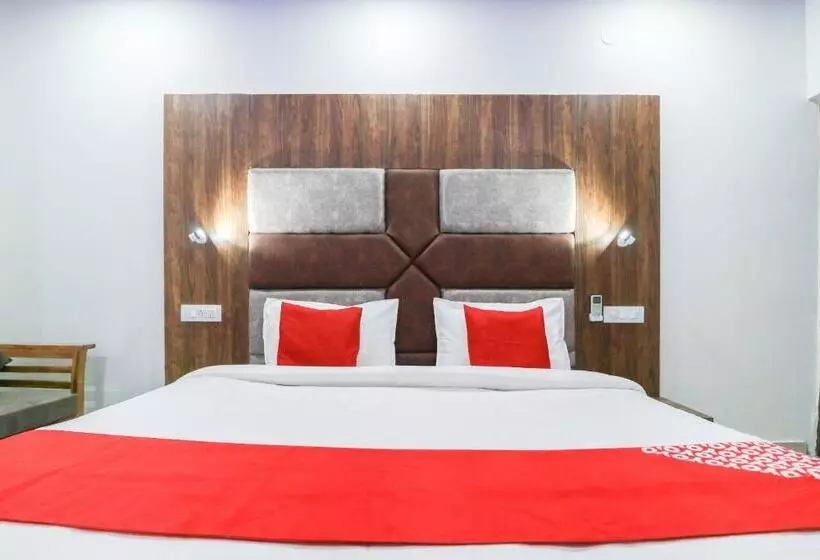 Oyo Flagship Hotel Ambani