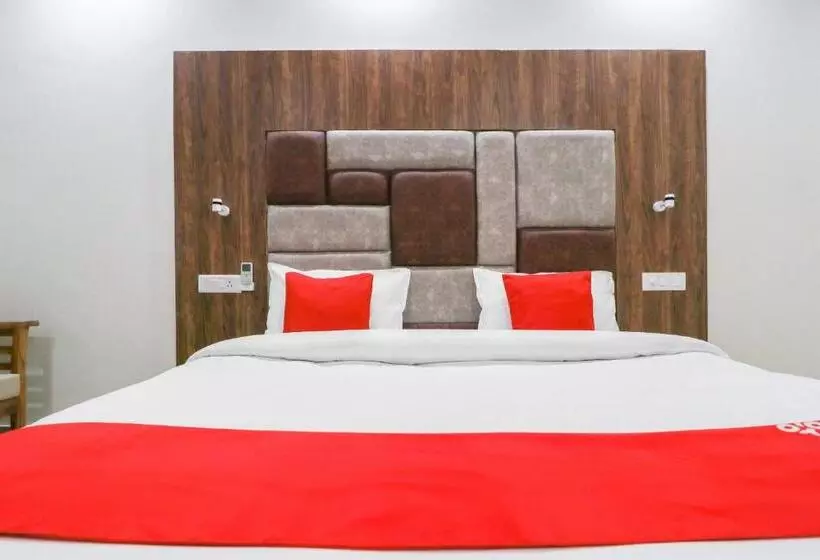 Oyo Flagship Hotel Ambani