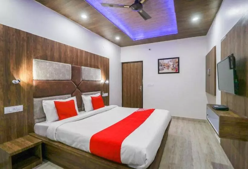 Oyo Flagship Hotel Ambani