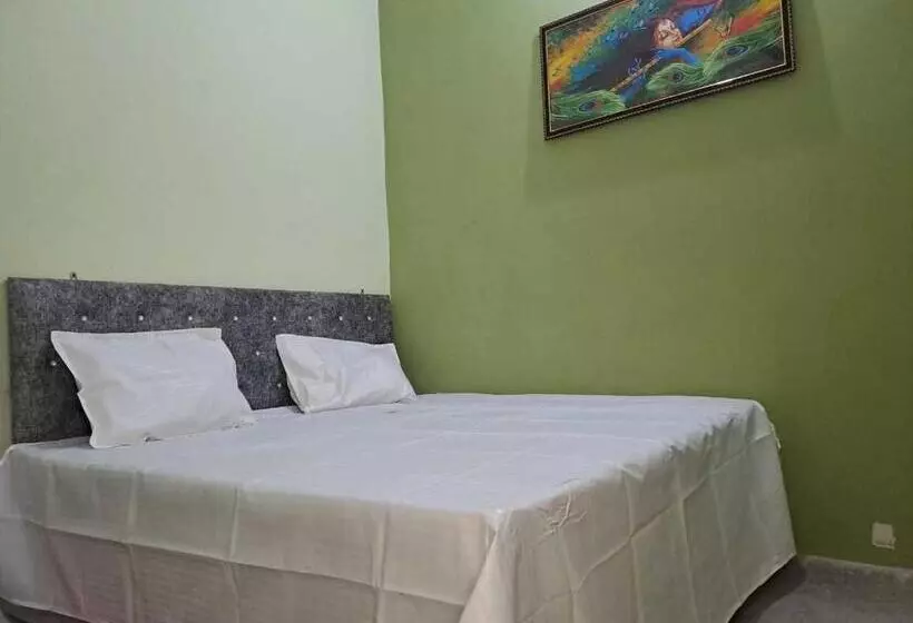 Oyo Hotel Yes Inn