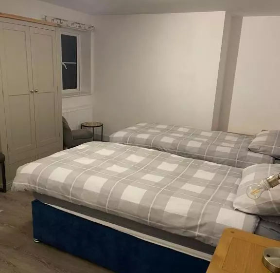 Majatalo Apple Barn Guest House