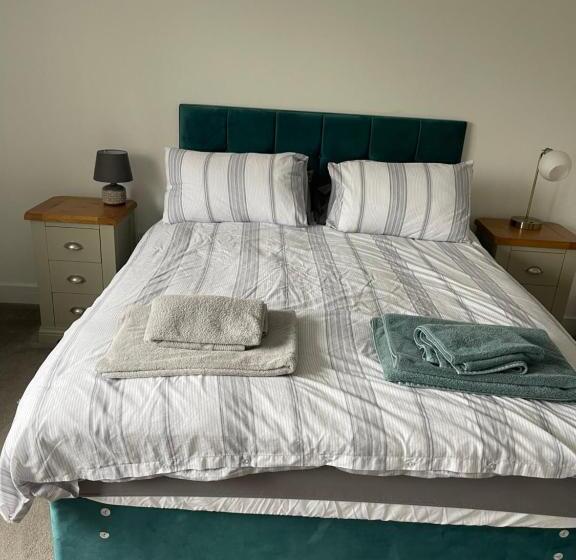 پانسیون Apple Barn Guest House