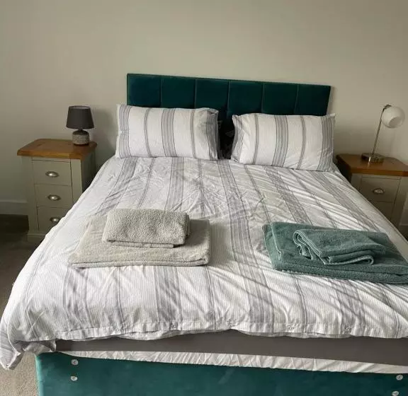 Majatalo Apple Barn Guest House