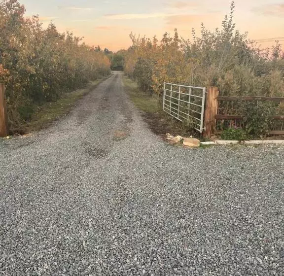 Majatalo Apple Barn Guest House