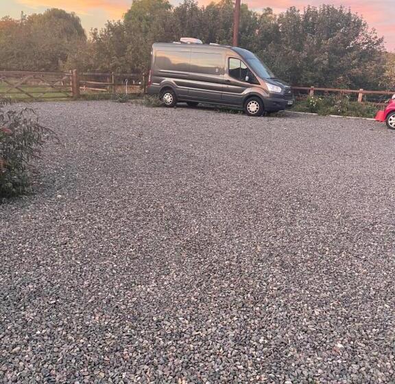 پانسیون Apple Barn Guest House