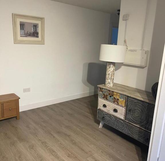 پانسیون Apple Barn Guest House