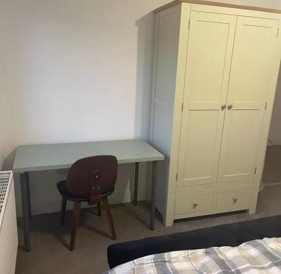 Majatalo Apple Barn Guest House