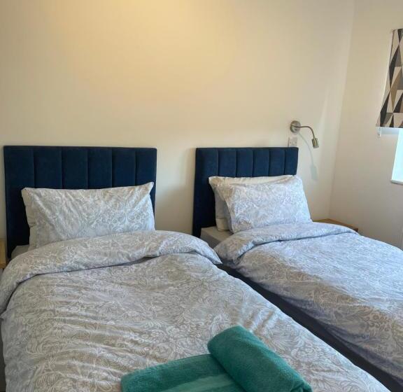 پانسیون Apple Barn Guest House