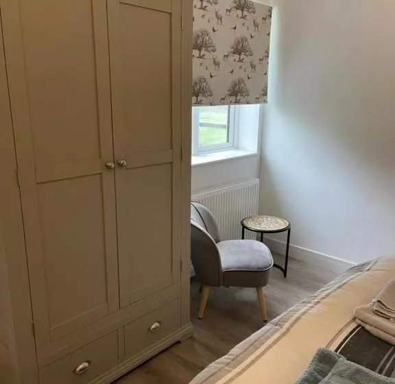 Majatalo Apple Barn Guest House