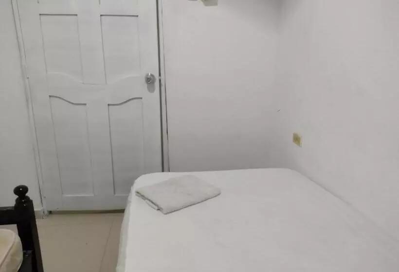 پانسیون Manga Home   Hostal Cartagena