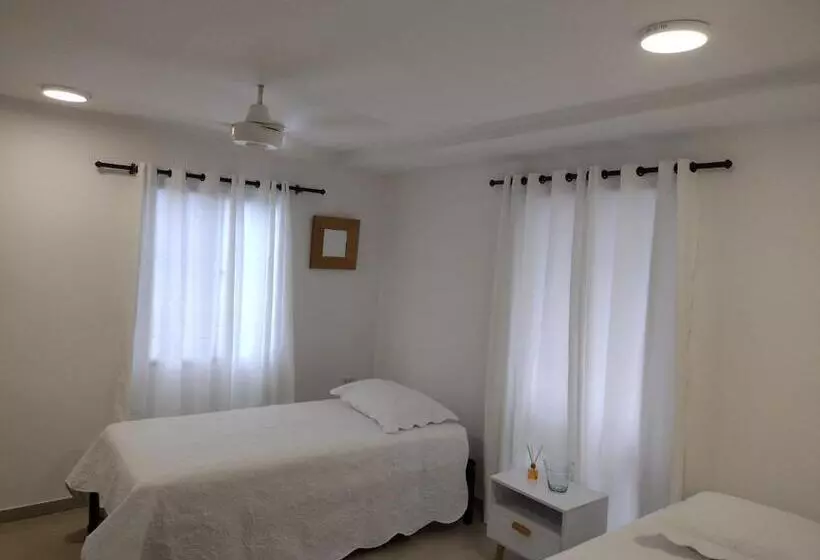 پانسیون Manga Home   Hostal Cartagena