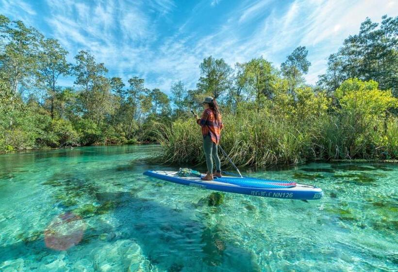Pensjonat Private Suite With Shared Pool