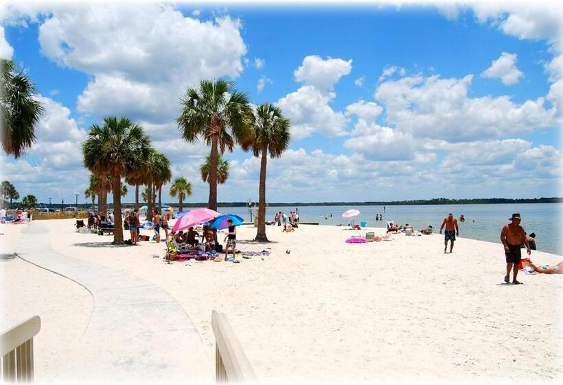 Pensjonat Private Suite With Shared Pool