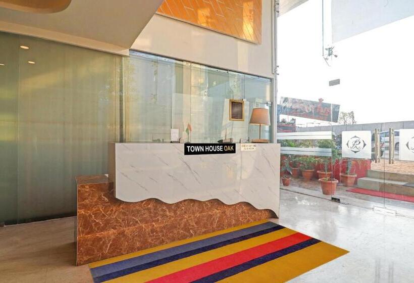 Townhouse Oak Hotel Rhythm