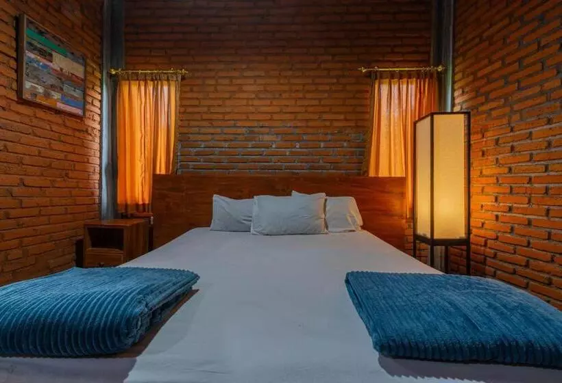 Retkeilymaja Kubu Selat Villa And Glamping