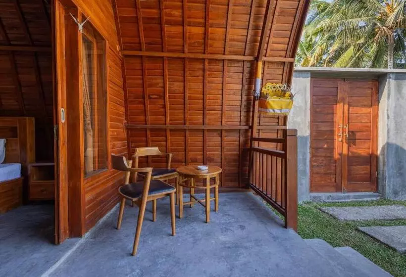 Retkeilymaja Kubu Selat Villa And Glamping