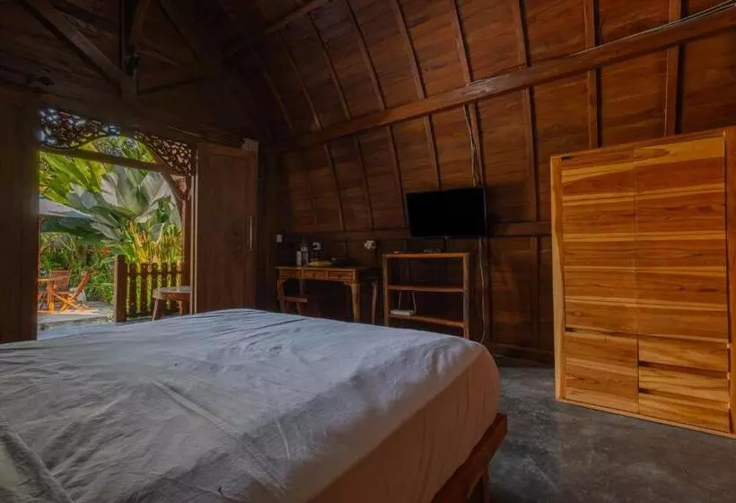 Retkeilymaja Kubu Selat Villa And Glamping