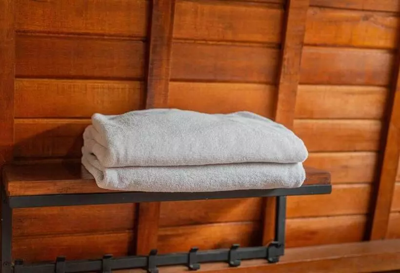 Retkeilymaja Kubu Selat Villa And Glamping