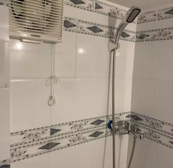 هاستل Nhà Nghỉ   Homestay Toàn Thịnh