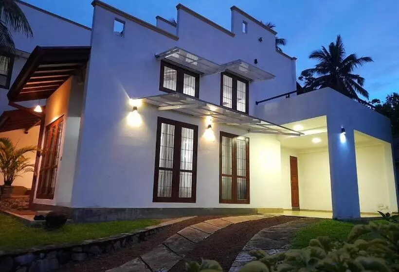 Aruliya Care Wellness Resort Gintota