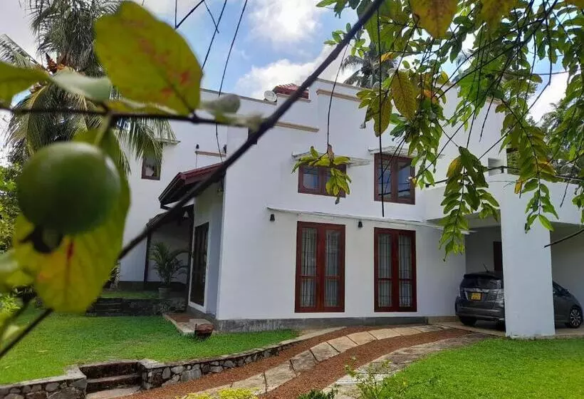 Aruliya Care Wellness Resort Gintota