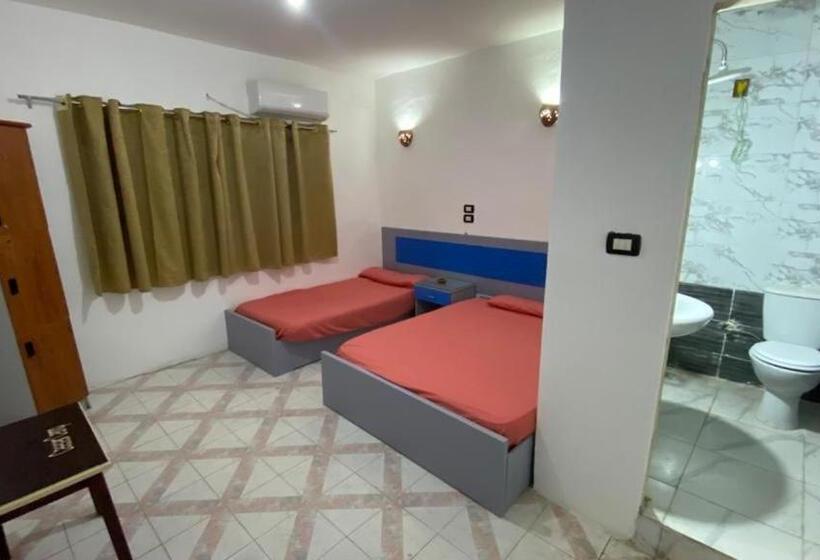 مبيت وإفطار Caesar Camp