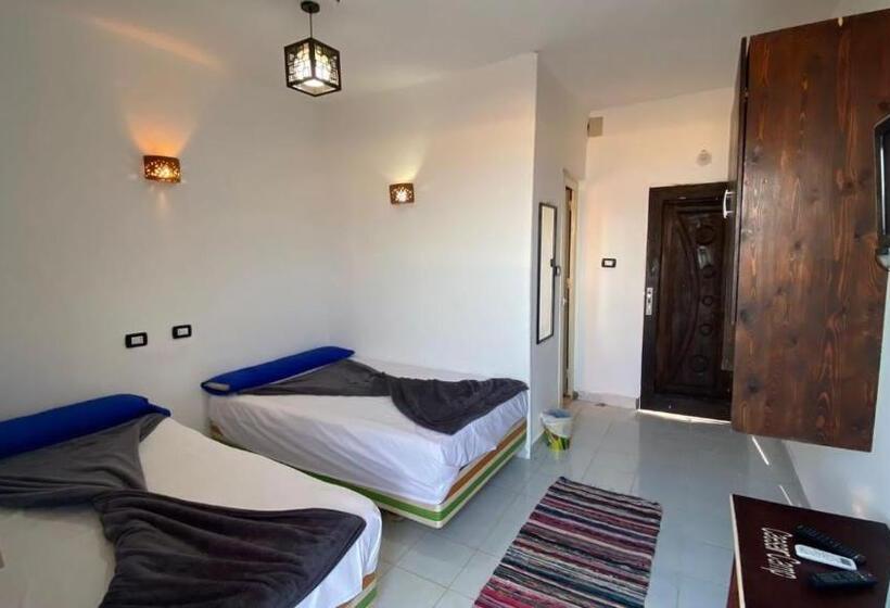 مبيت وإفطار Caesar Camp