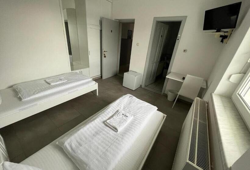 Bed and Breakfast Misleny Home