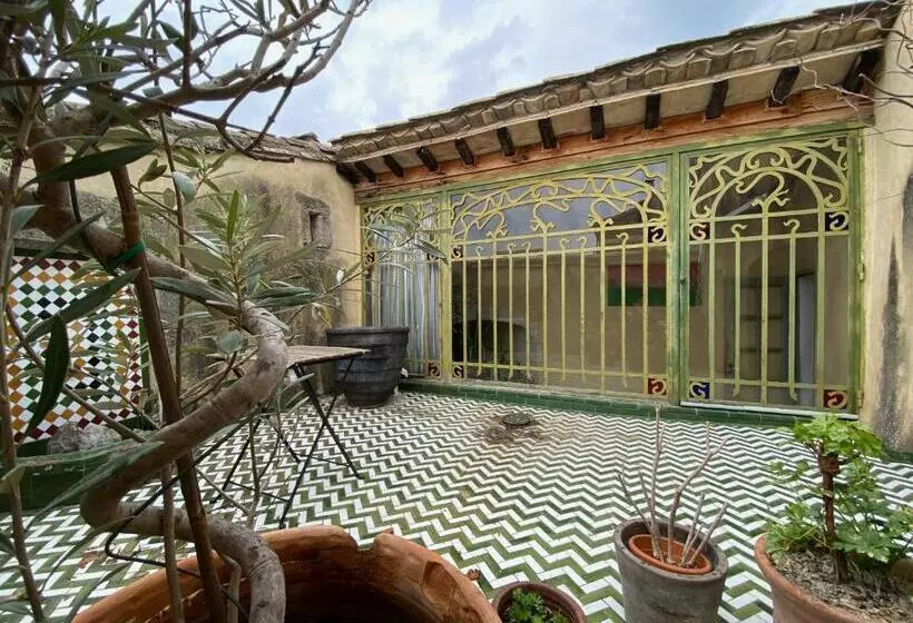Aamiaismajoitus (B&B) Villa Verde Suite Familiale100m2, 2 Chambres, Terrasse Privative Possibilité Table D Hôte