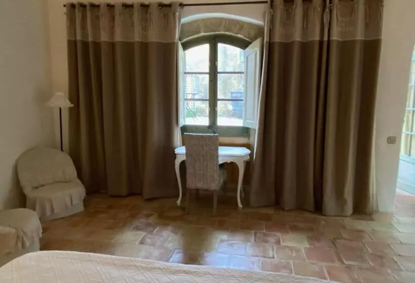 Aamiaismajoitus (B&B) Villa Verde Suite Familiale100m2, 2 Chambres, Terrasse Privative Possibilité Table D Hôte