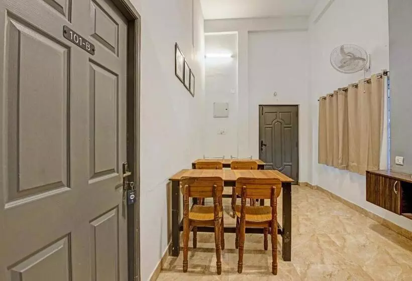 ホテル Collection O 93368 Sea Moon Stays Kovalam