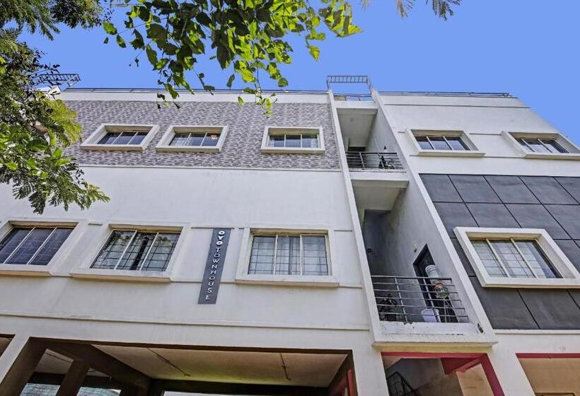 فندق Collection O 93368 Sea Moon Stays Kovalam