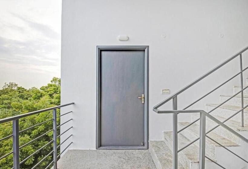 فندق Collection O 93368 Sea Moon Stays Kovalam