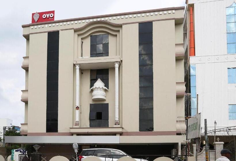 בית מלון כפרי Collection O Poojith Residency