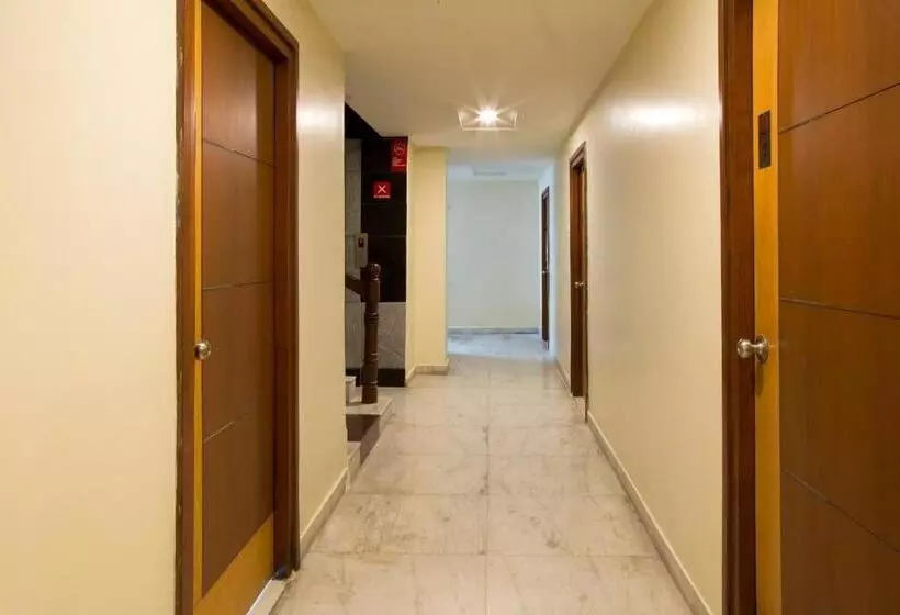 ホテル Collection O Poojith Residency