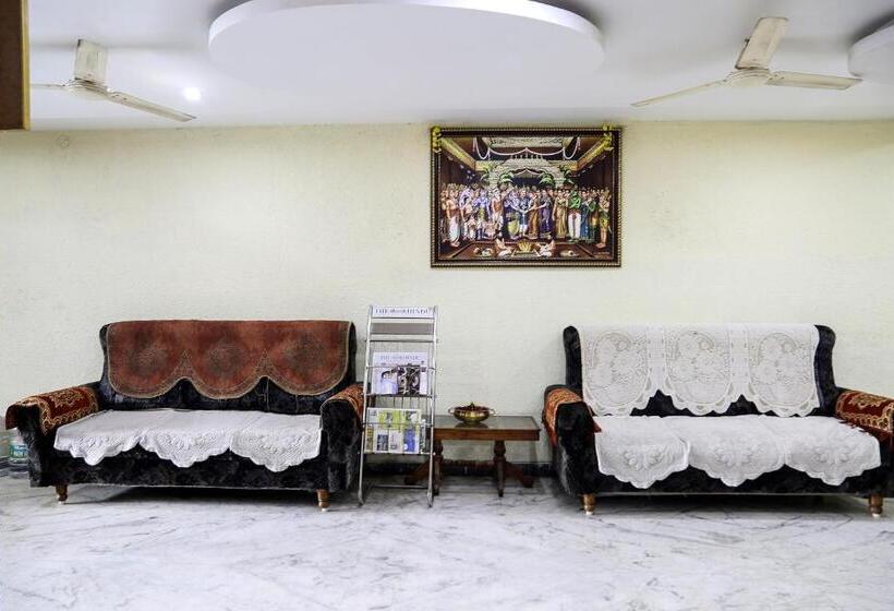 בית מלון כפרי Collection O Poojith Residency