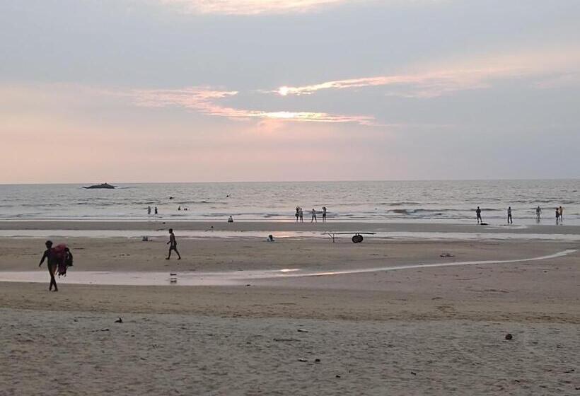 فندق Gundappa Cafe Gokarna Kudle Beach