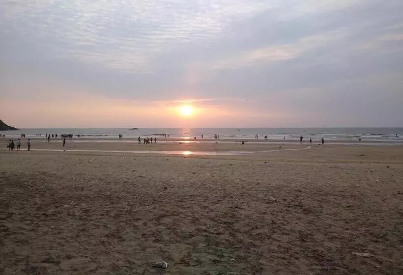 ホテル Gundappa Cafe Gokarna Kudle Beach